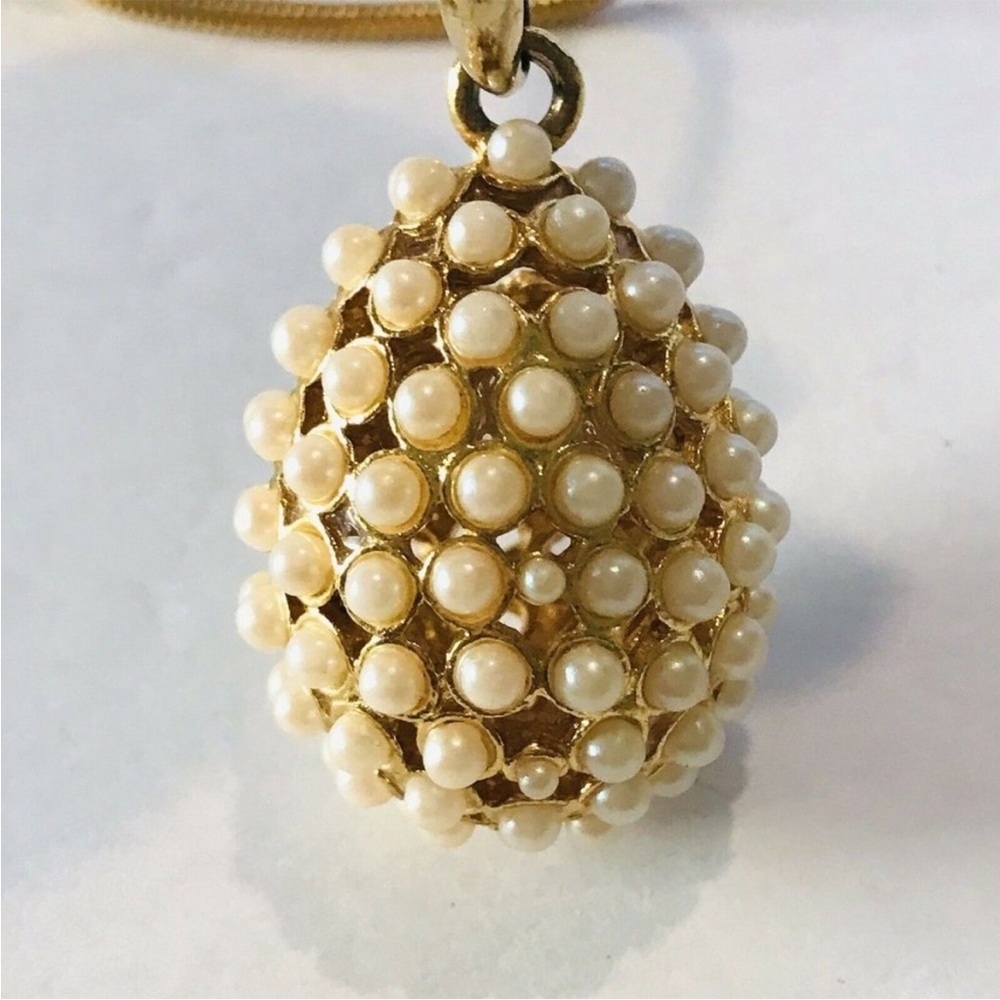 Pearl Encrusted Beaded Egg Pendant Large Hollow
Long Snake - Picture 6 of 6